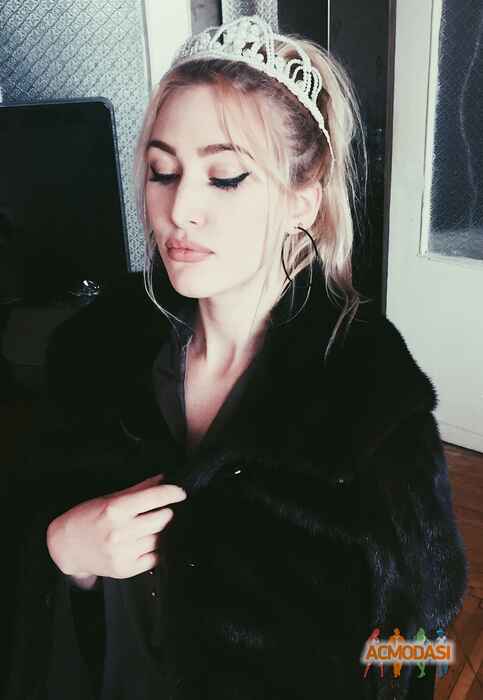 Вероника Александровна Лесик фото №1424189. Завантажено 18 Липня 2019