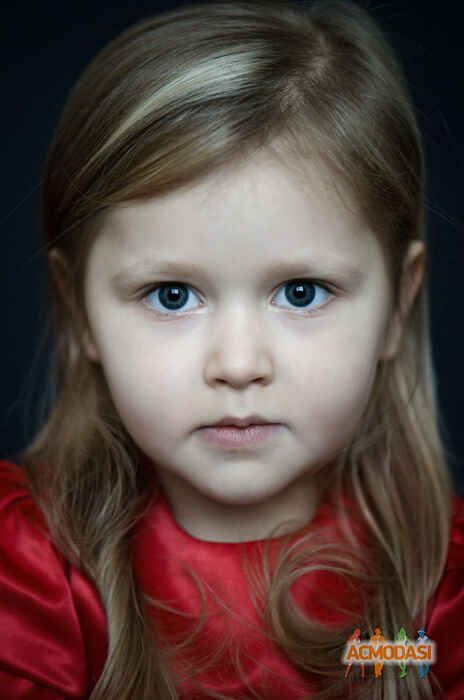 Nicole  Elizabeth фото №1351289. Завантажено 17 Січня 2019