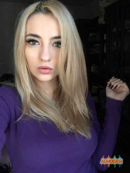 Erika  Heinz фото №1218550. Завантажено 09 Квітня 2018