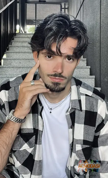 Sandro  Allende фото №1748557. Завантажено 14 Жовтня 2025