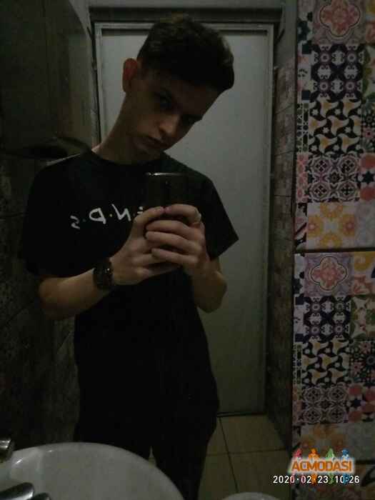 Діма Вадимович Сліпанчук фото №1530178. Завантажено 16 Травня 2020