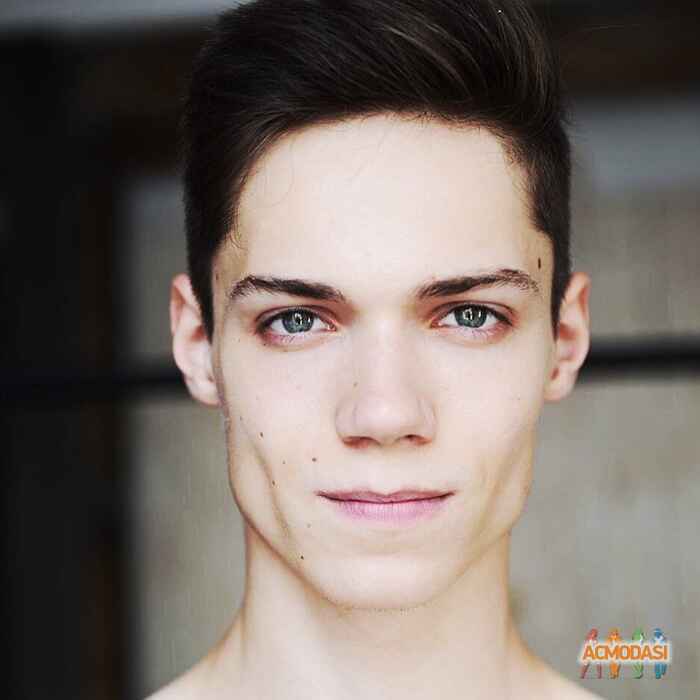 Евгений Викторович Капрелов фото №1492027. Завантажено 29 Грудня 2019