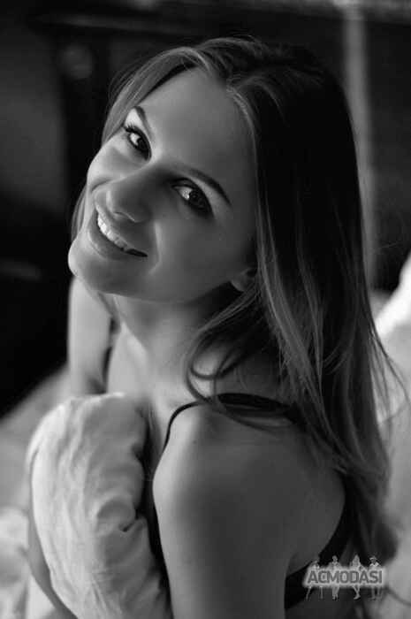 Яна Валентиновна Макарчук фото №1091346. Завантажено 14 Серпня 2017