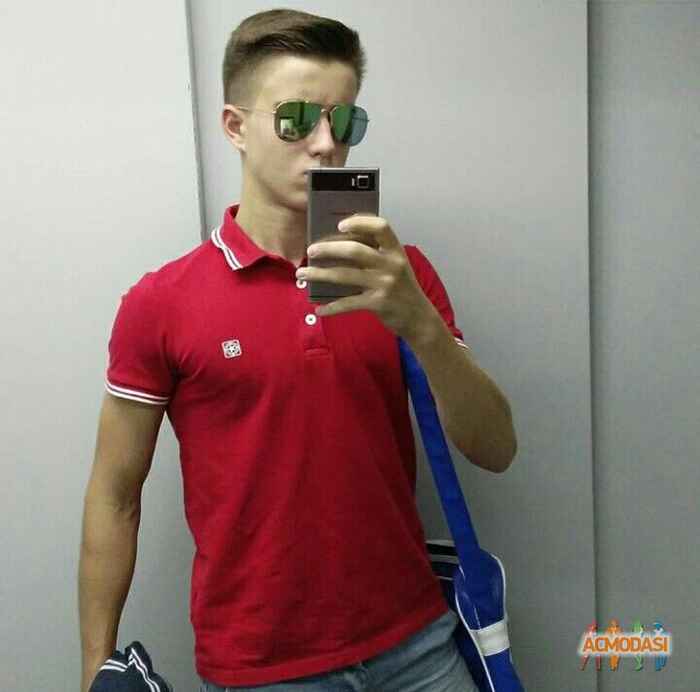 Денис  Юрiйович фото №860663. Завантажено 12 Грудня 2015