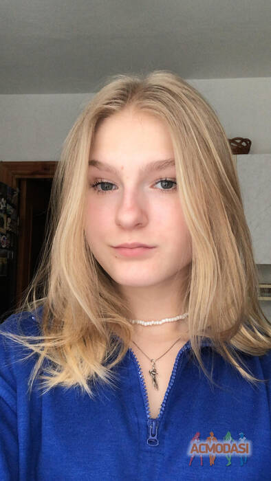 Анна  Поврозник фото №1709747. Завантажено 20 Квітня 2023
