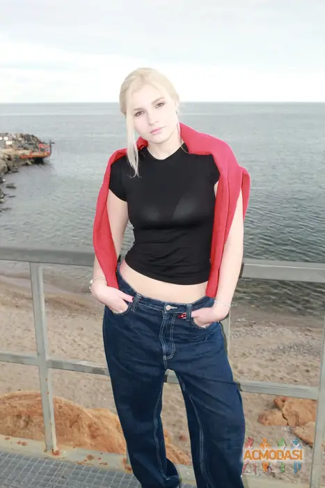 Діана  Костенко фото №1750136. Завантажено 26 Листопада 2025