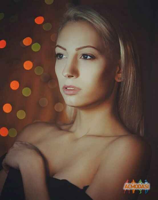 Оля  Вакарчук фото №1006078. Завантажено 12 Січня 2017