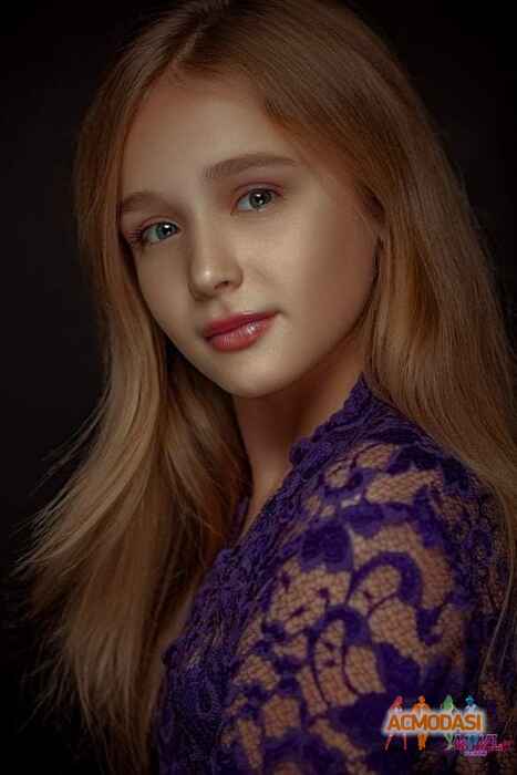 Карина Романовна Хлебенская фото №1476067. Завантажено 15 Листопада 2019