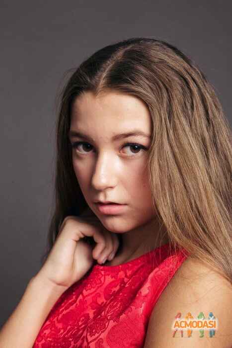 Яна Миколаївна Бардис фото №1080434. Завантажено 18 Липня 2017