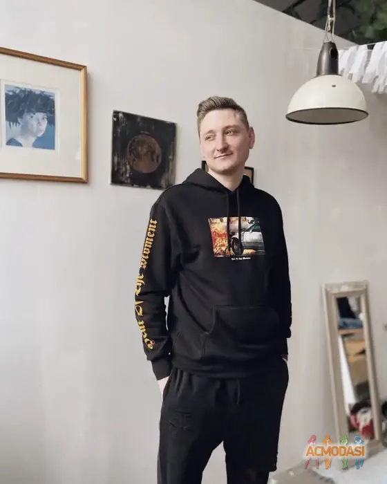 Виталя  Луценко фото №1743407. Завантажено 22 Травня 2025