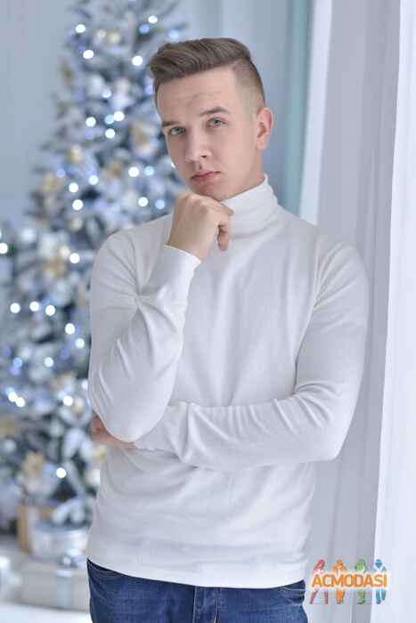 Владислав Олексійович Кучмик фото №1489371. Завантажено 18 Грудня 2019