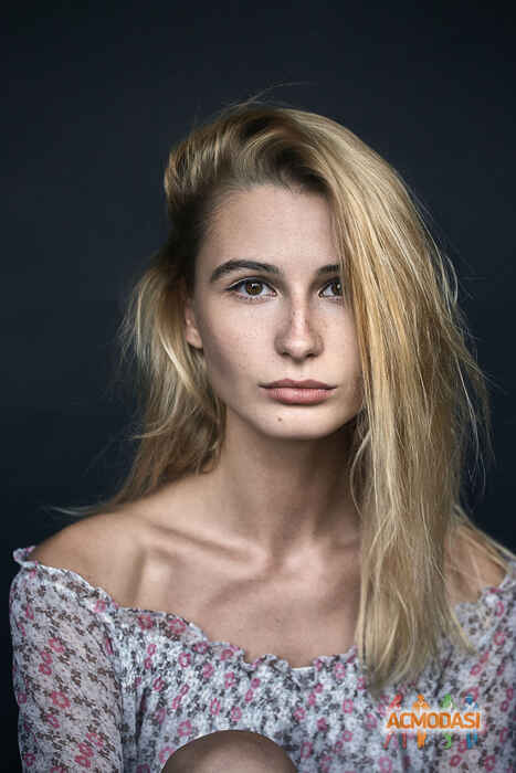 Liza  Lubimova фото №1044532. Завантажено 18 Квітня 2017