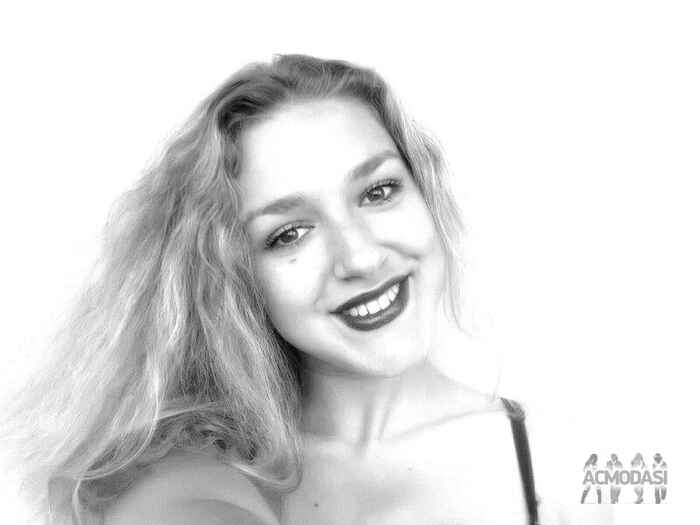 Анна Віталіївна Волощук фото №894976. Завантажено 24 Березня 2016