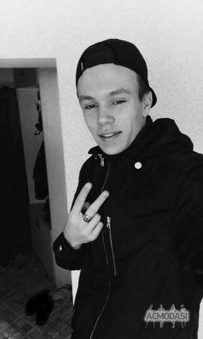 Сергей Русланович Лисовский фото №1004212. Завантажено 06 Січня 2017