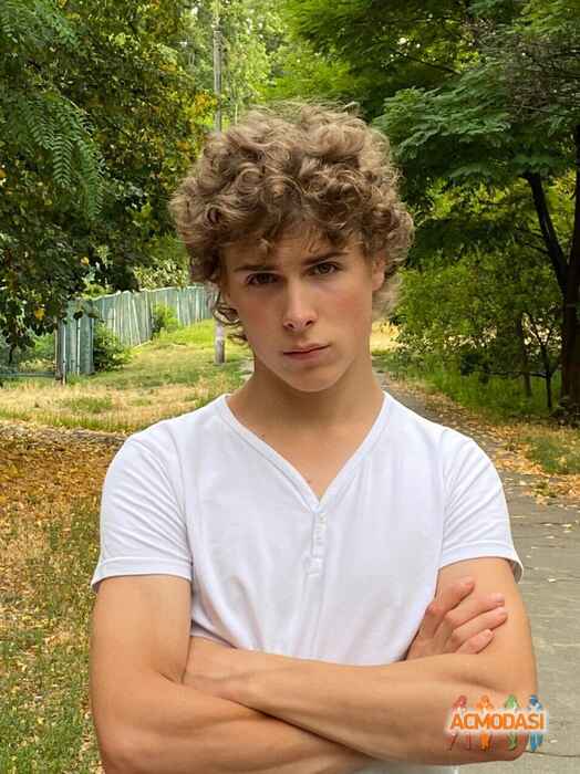 Юрий Владимирович Кобьюк фото №1552431. Завантажено 27 Липня 2020