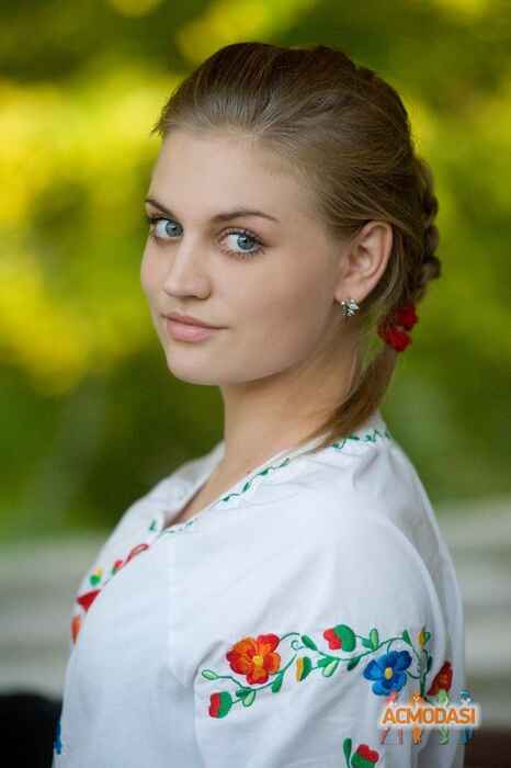 Лина Владимировна Дейнека фото №458149. Завантажено 28 Липня 2013