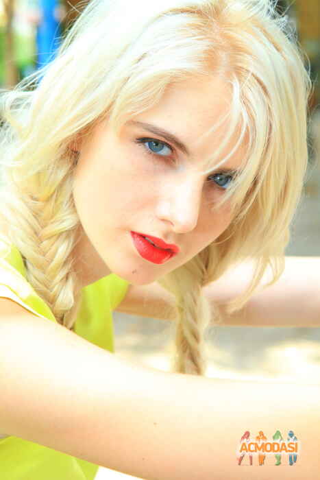 Діана Романівна Лазарчук фото №1083056. Завантажено 25 Липня 2017