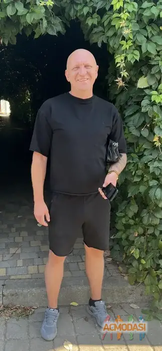 Микола  Ярмолюк фото №1750030. Завантажено 24 Листопада 2025