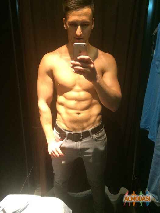 Константин Владимирович Ларионов фото №908290. Завантажено 10 Травня 2016