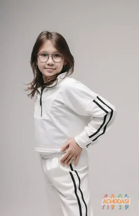 Ліза  Гайдук фото №1750119. Завантажено 25 Листопада 2025