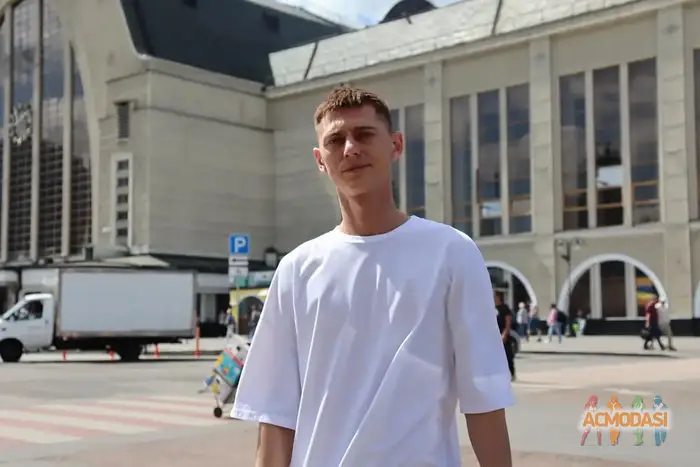 Руслан  Сухарев фото №1750517. Завантажено 14 Грудня 2025