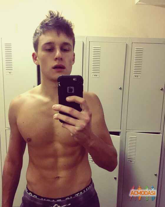 Артур  Святненко фото №1039019. Завантажено 02 Квітня 2017