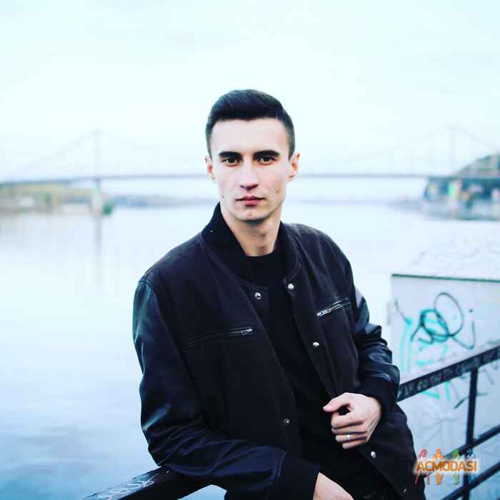 Максии Юрійович Сіренко фото №979097. Завантажено 01 Листопада 2016