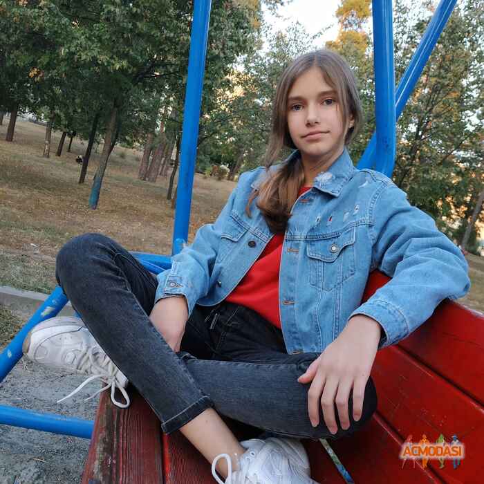 Євгения Володимирівна Кирпиченко фото №1463421. Завантажено 20 Жовтня 2019