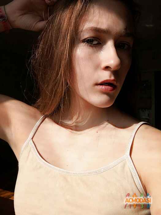 Аня Стекольникова Юрьевна фото №1235304. Завантажено 23 Травня 2018