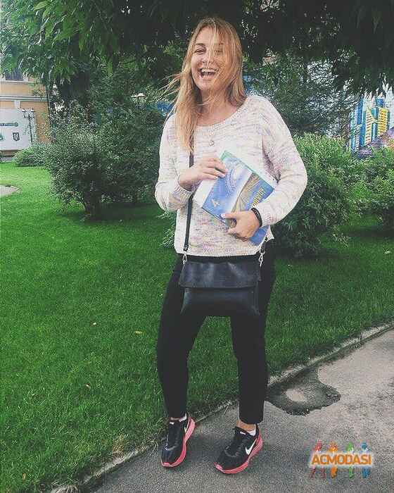 Юліанна Вадимівна Ходаковська фото №1009052. Завантажено 19 Січня 2017