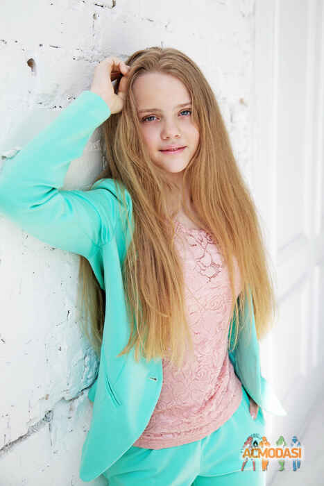 Поліна Євгенівна Черненко фото №1476368. Завантажено 16 Листопада 2019