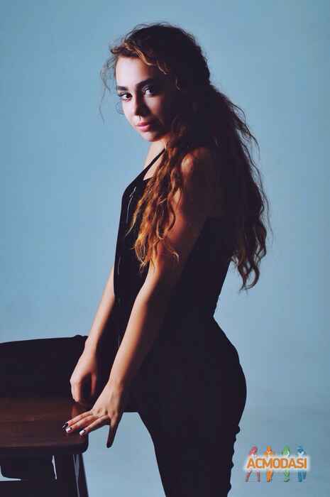 Вика Анатольевна Кесарчук фото №998901. Завантажено 18 Грудня 2016