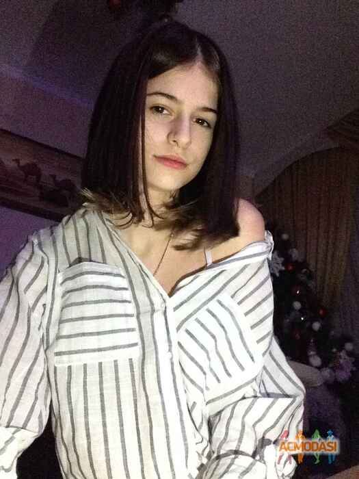 Вика  Сирик фото №1045970. Завантажено 22 Квітня 2017