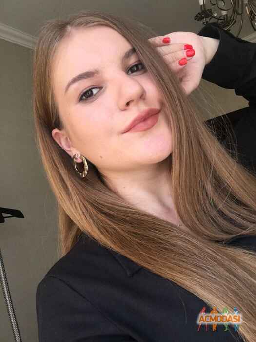 Ліза Анатоліївна Церковнюк фото №1537529. Завантажено 10 Червня 2020