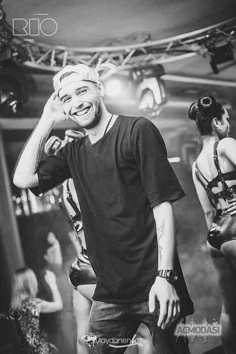 Роман  Жолобак фото №1059878. Завантажено 29 Травня 2017