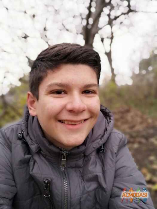 Дмитро В