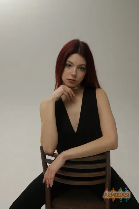 Олена  Сінцова фото №1744928. Завантажено 09 Липня 2025