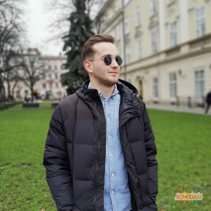 Тарас Юрійович Сеник фото №1526398. Завантажено 02 Травня 2020