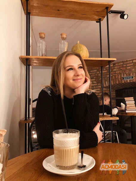 Молочнікова Аліна Станіславівна фото №1324118. Завантажено 17 Листопада 2018