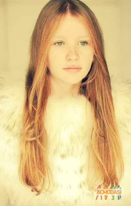 Полина Александровна Коржикова фото №574797. Завантажено 18 Січня 2014