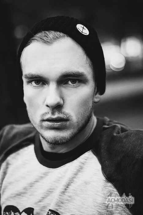 Максим   фото №1145130. Завантажено 29 Листопада 2017