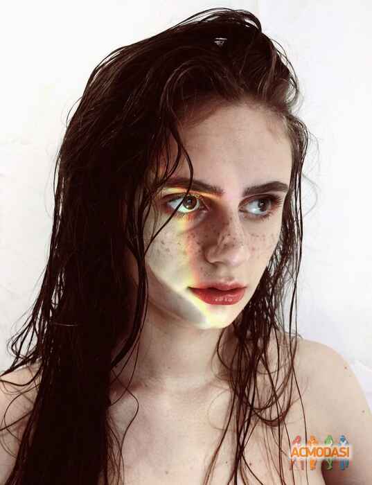 Крістіна Євгеніївна Ткачук фото №1105922. Завантажено 18 Вересня 2017