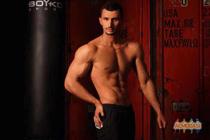 Евгений Виталиевич Кривоножко фото №1092037. Завантажено 16 Серпня 2017