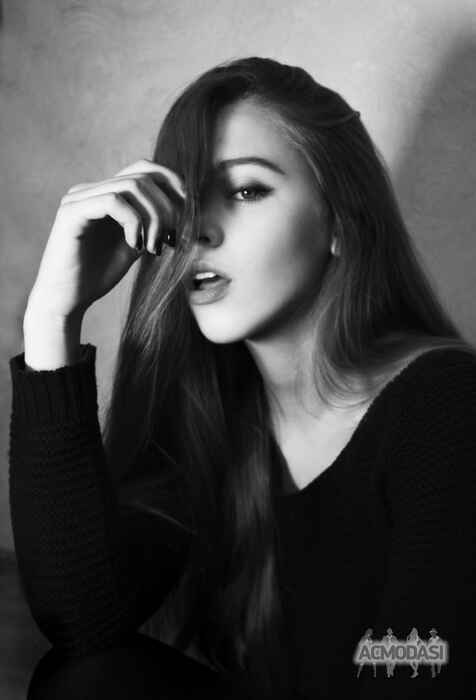 Anya  Podryadskaya фото №1041197. Завантажено 08 Квітня 2017