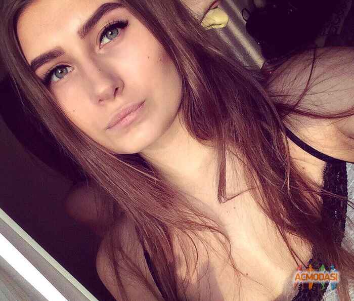 Вероніка Вячеславівна Крапив