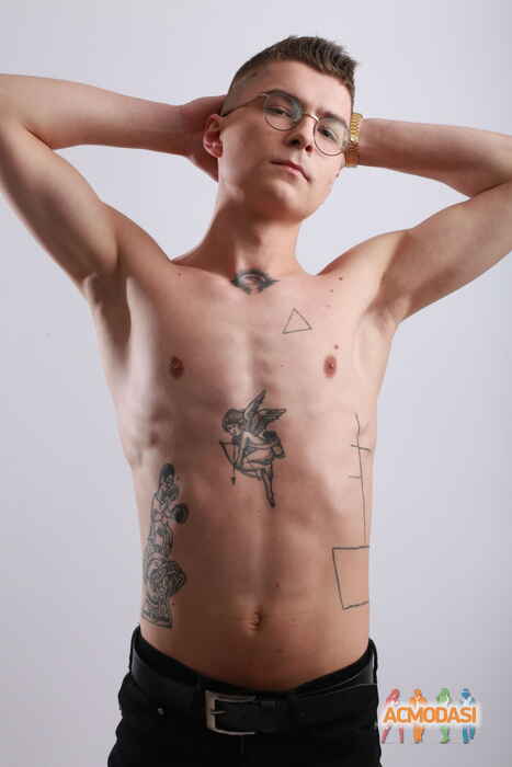 Роберт Викторович Урбанович фото №1527825. Завантажено 06 Травня 2020