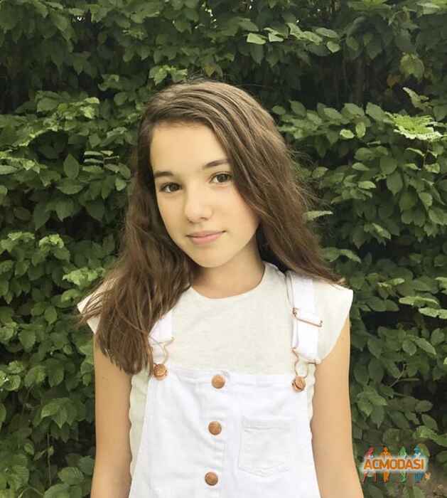 Женя Констянтинівна Лаврова фото №1178084. Завантажено 02 Лютого 2018