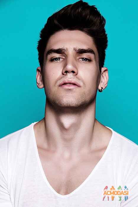 Михаил Геннадиевич Кобзарь фото №1013165. Завантажено 29 Січня 2017