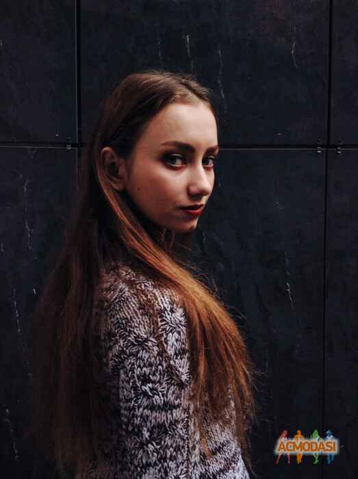 Аліна Григорівна Середня фото №1155550. Завантажено 22 Грудня 2017