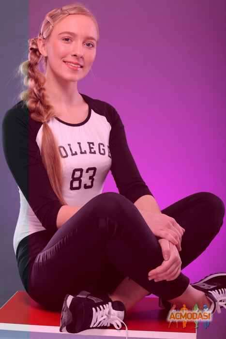 Лера  Дяченко фото №1054695. Завантажено 16 Травня 2017